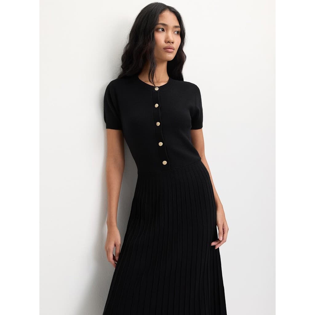 เดรสพลีทยาวผ้าไหมพรมมาพร้อมกระดุมทั้งตัว / Knitted Pleated Button Midi Dress รูปที่ 6
