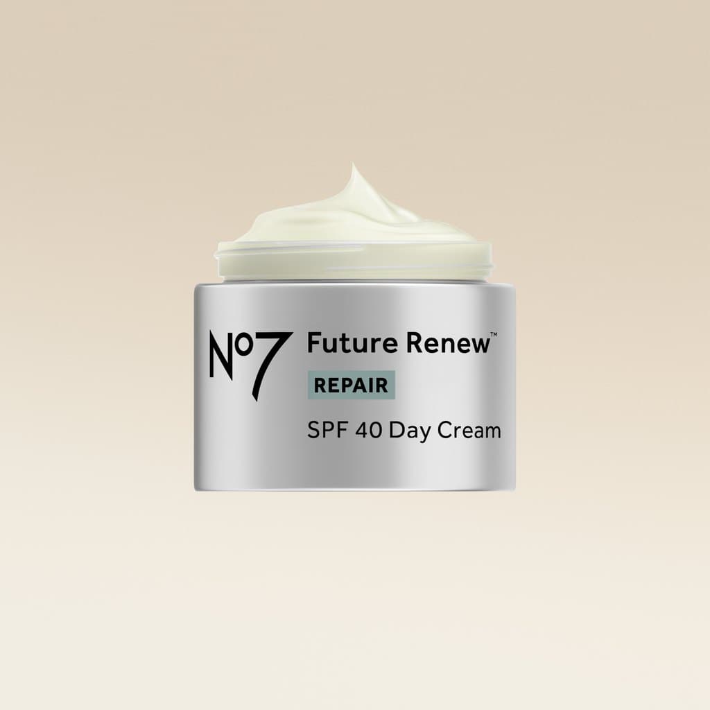 No7 Future Renew Repair SPF 40 Day Cream 50 ML. นัมเบอร์เซเว่น ฟิวเจอร์ รีนิว รีแพร์ เอสพีเอฟ 40 เดย์ ครีม 50 มล. รูปที่ 3