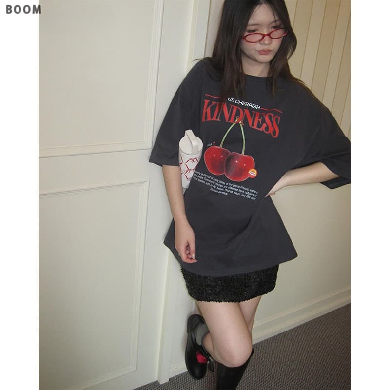 COD BOOM Shop เสื้อยืด oversize -แฟชั่นหวานเชอร์รี่ตัวอักษรพิมพ์เสื้อยืดผู้หญิงแขนสั้น รูปที่ 7