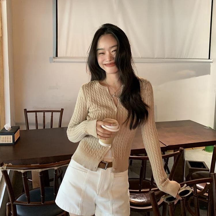 Chili Koko เสื้อแจ็คเก็ตคาร์ดิแกนถักสั้นสีเทาสำหรับผู้หญิง ทรงเข้ารูปแขนยาวอเนกประสงค์ฤดูใบไม้ร่วง R023 รูปที่ 2