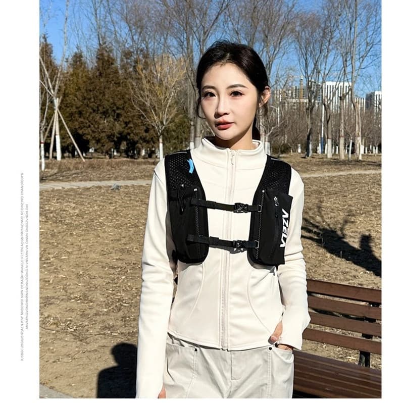 7L เดินป่า Hydration กระเป๋าเป้สะพายหลังน้ําหนักเบา Breathable กระเป๋าวิ่งกีฬากลางแจ้งเดินป่าขี่จักรยานปีนเขา รูปที่ 3