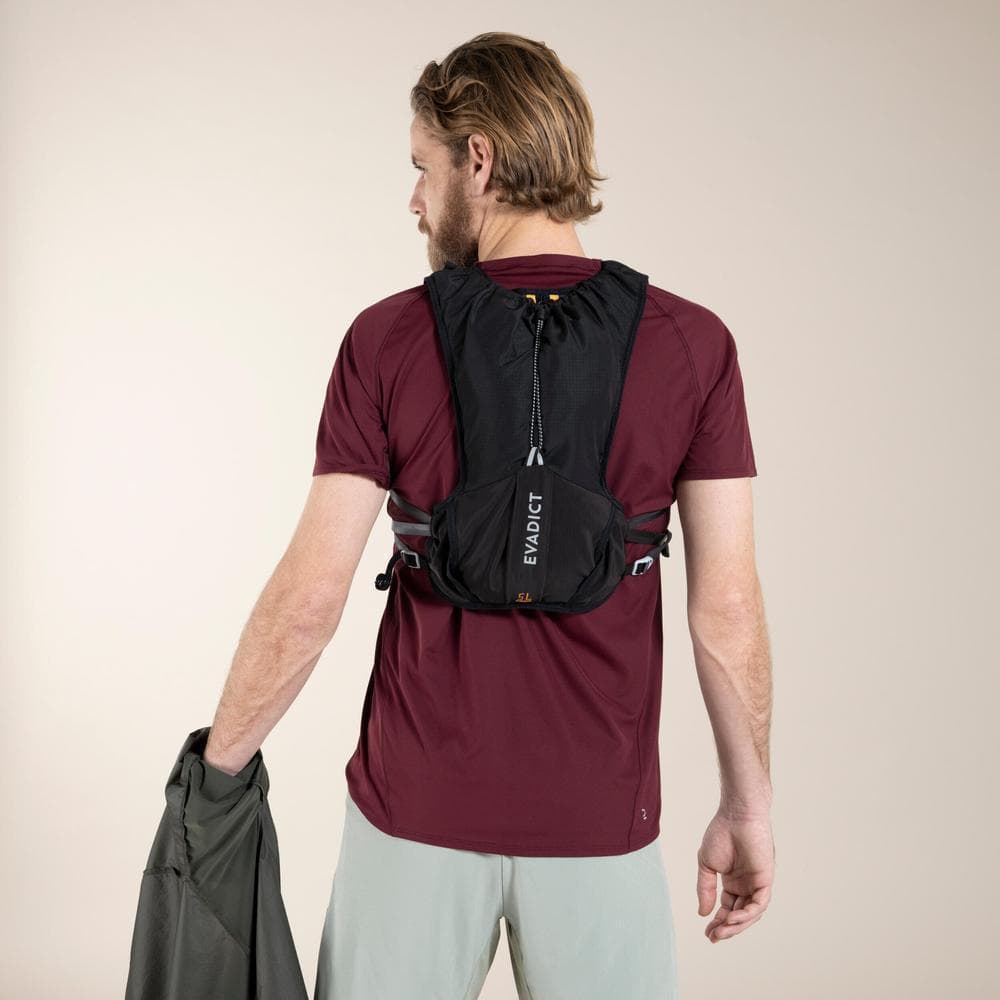 Decathlon Running Trail Running Bag 5L เป้น้ำวิ่งเทรลขนาด 5 ลิตร - Black รูปที่ 4
