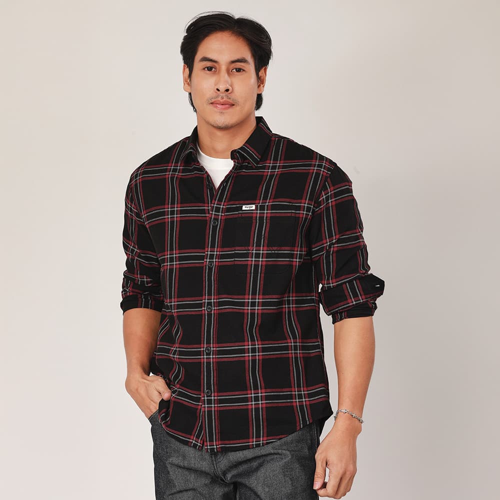 WRANGLER เสื้อเชิ้ตแขนยาวผู้ชาย รุ่น WR F425MSHLF55 สีดำ รูปที่ 3