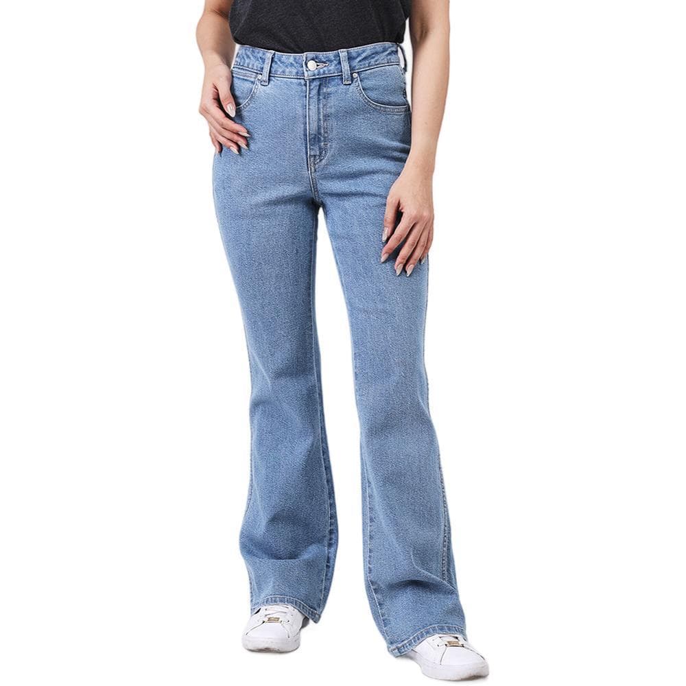WRANGLER กางเกงยีนส์ผู้หญิง เอวสูง ทรงขาม้า Bootcut รุ่น WR S526WBOTF12 สียีนส์อ่อน รูปที่ 2