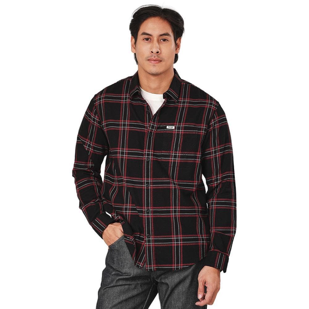 WRANGLER เสื้อเชิ้ตแขนยาวผู้ชาย รุ่น WR F425MSHLF55 สีดำ รูปที่ 2