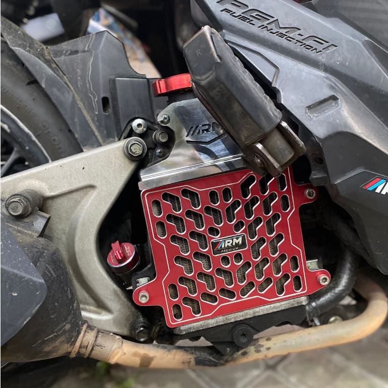 ARM ฝาครอบคอหม้อน้ำรถจักรยานยนต์ VARIO/CLICK/PCX 160 สีเงิน อารุมิ แขน ฝาครอบคอหม้อน้ํา วาริโอ 125 150 160 รูปที่ 8