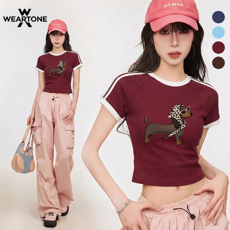 WEARTONE เสื้อยืดแขนสั้ ลาย“Sunglasses scarf dog” เสื้อสั้นเข้ารูปส ไตล์สปอร์ตสาวหวานสุดฮอต เสื้อแขนสั้นรัดรูปน่ารัก รูปที่ 2