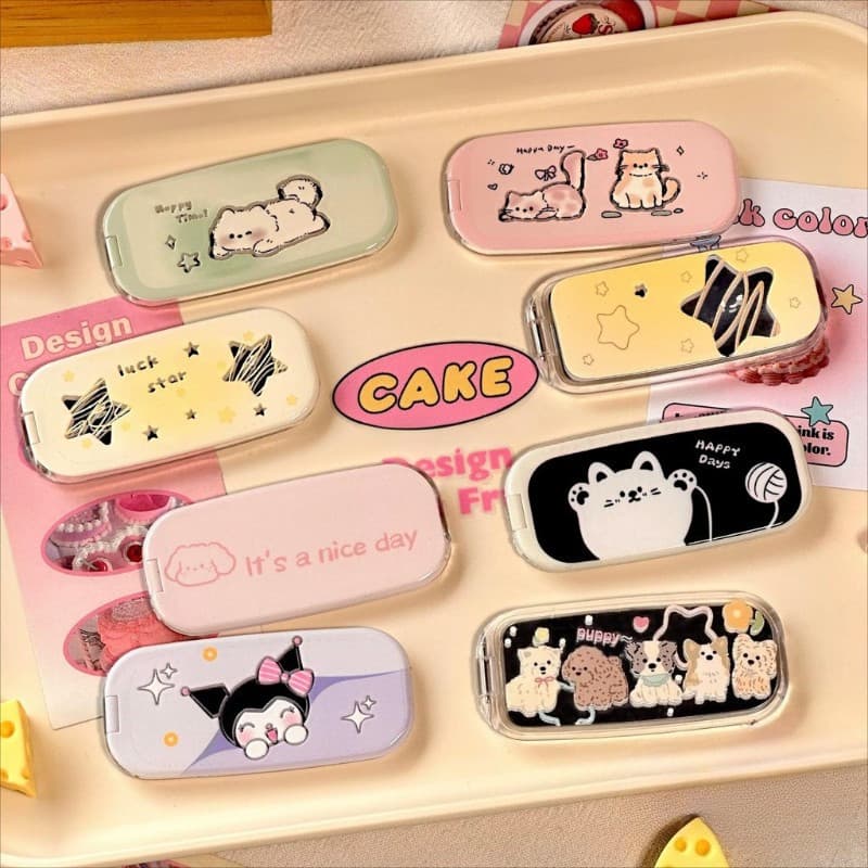 ขาตั้งติดเคสโทรศัพท์ พร้อมกระจก การ์ตูน แมวหมี ผีเสื้อ ดอกไม้ ใช้กับเคสหลายรุ่นได้ ติดตั้งง่าย สะดวกวางโทรศัพท์ รูปที่ 1