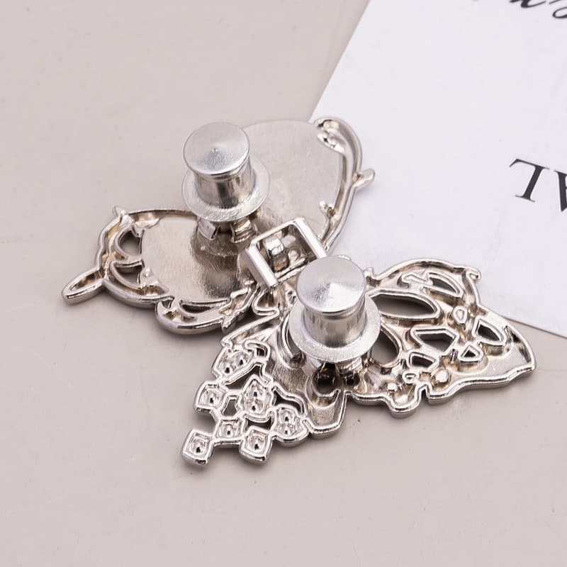ตะขอปรับเอวกางเกง รูปผีเสื้อคริสตัล ตะขอลดเอวกางเกง ไม่ต้องเย็บ สินค้า ในไทย เก็บโค้ดจัด รูปที่ 3