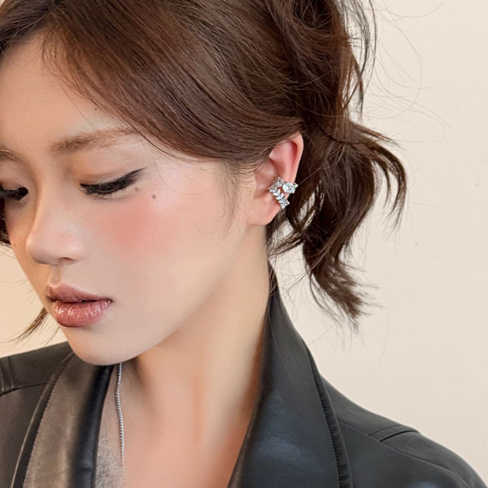 Niche Design Square Round Face Ear Cuffs Advanced Ear Clip Set No Piercing ต่างหูผู้หญิงสไตล์ใหม่ รูปที่ 2