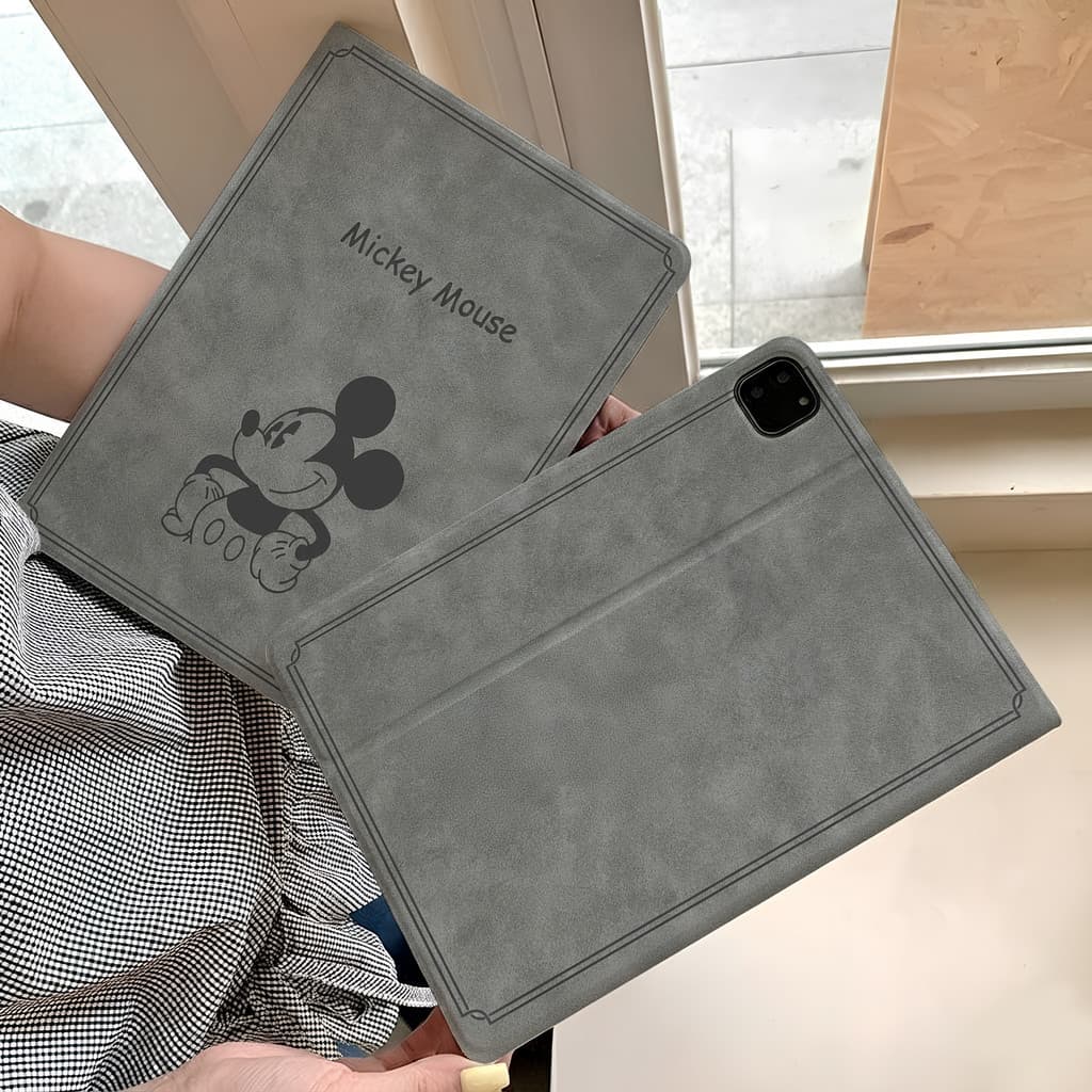 24ชั่วโมงจัดส่งเคสiPad Air7/6 13 Pro13 2024 Gen11 Gen8/9 Air5 mini7 รุ่นตัวละครน่ารัก ผิวสีเทา ป้องกันแรงกระแทกดี รูปที่ 4