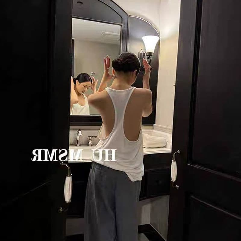 เสื้อกล้ามแขนกุดสไตล์กีฬาสำหรับฤดูร้อน ออกแบบเรียบง่าย มีไซส์ใหญ่ให้เลือก เหมาะสำหรับผู้หญิง เสื้อกล้ามสายเดี่ยวทรงหลวม สีพื้น ดีไซน์หลังเปิด สไตล์สปอร์ต ไม่มีแขน ใส่สบาย ยืดหยุ่น รองรับไซส์ใหญ่ ถึง300ปอนด์ เหมาะใส่ออกไปข้างนอก ออกกำลังกาย ฟิตเนส รูปที่ 3