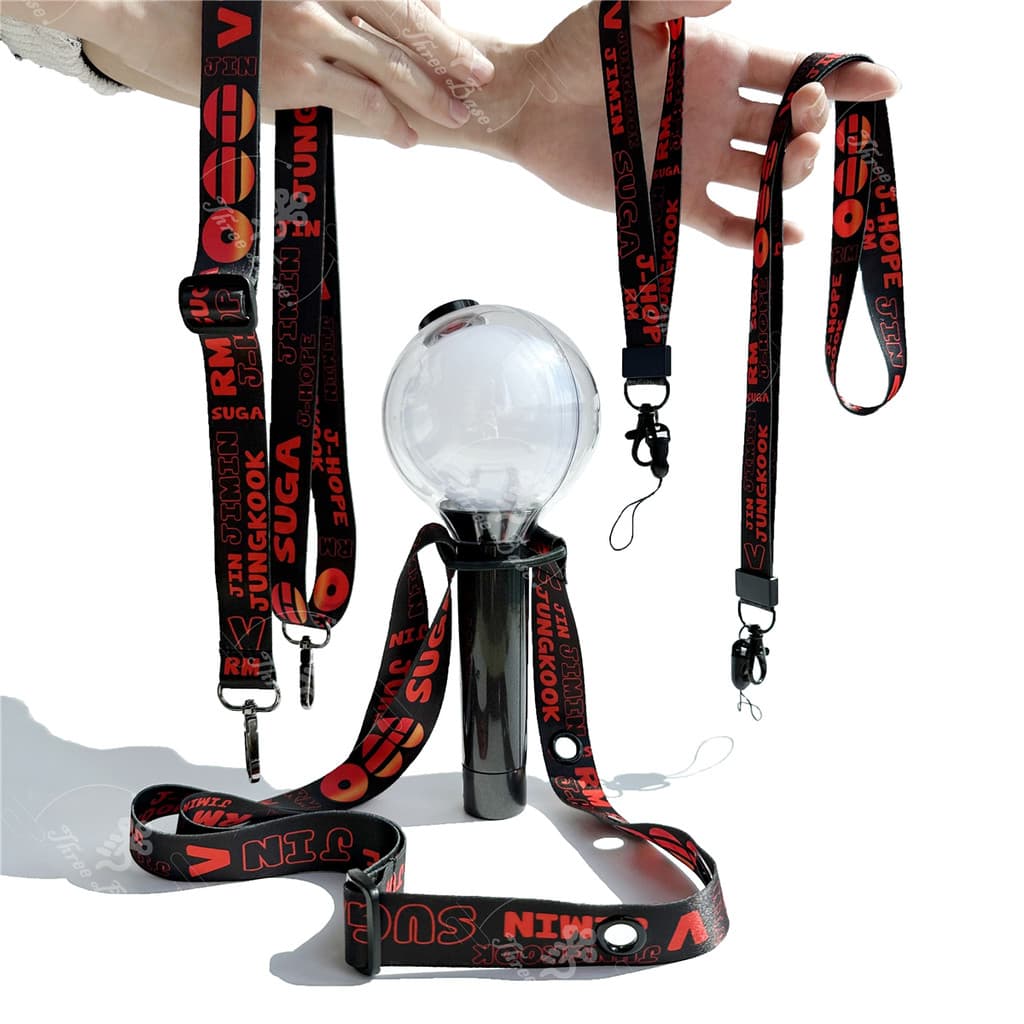 กระเป๋าสะพายข้างกลางแจ้ง ARIRANG Lightstick สายคล้อง Jungkook JIN Jhope เชือกเส้นเล็กโทรศัพท์แบบปรับได้ SUGA AgustD V LAYOVER JIMIN RM RPWP สายคล้องคอเชือก รูปที่ 1