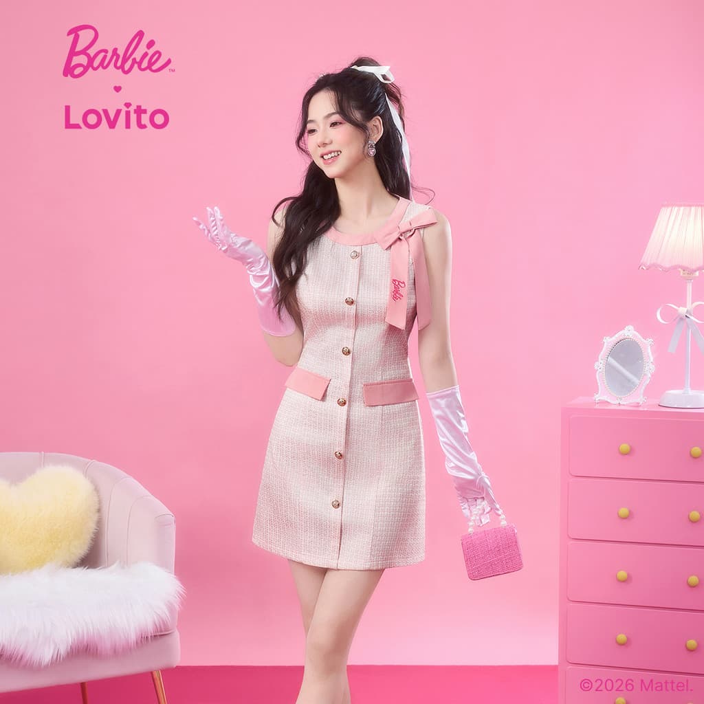 Barbie™ X Lovito เดรสลำลองสีชมพูสำหรับผู้หญิง ดีไซน์สวยหรู ปักลายหวานๆ สีสันสดใส เหมาะสำหรับฤดูใบไม้ผลิ/ฤดูร้อน LB1AD033 รูปที่ 3