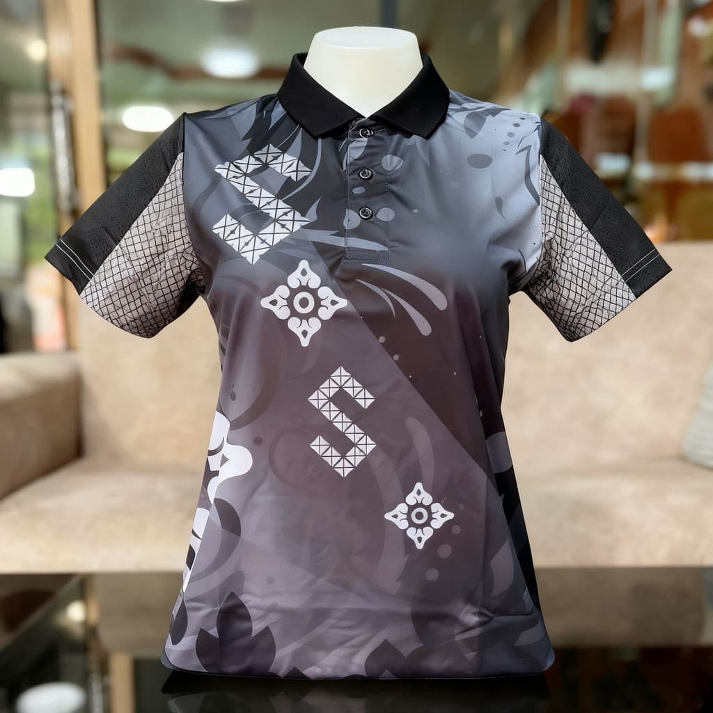 เสื้อโปโลสีดำ เสื้อโปโล unisex ลายไทย แขนสั้น เสื้อเชิ้ตทรงเข้ารูปสำหรับใส่ในชีวิตประจำวัน รูปที่ 4