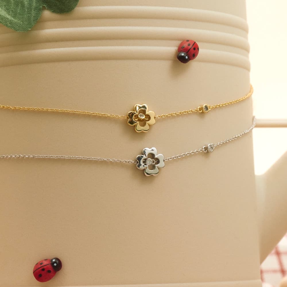 YVIS Meadow Brass Necklace - Lucky Charm Collection รูปที่ 1