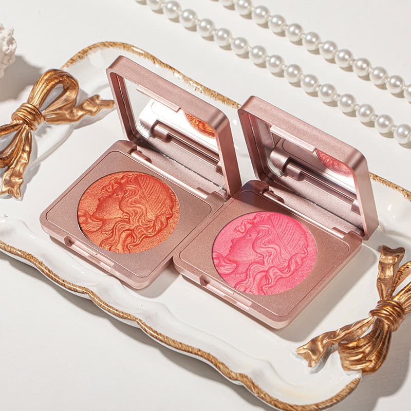 บลัชออนเนื้อฉ่ำวาว เม็ดสีแน่นสีชัด ติดทนกันน้ำ Smart Girl Reading Blush จากไทย รูปที่ 2