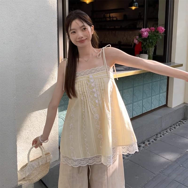 ZIRA เสื้อสายเดี่ยว สไตล์เกาหลี แฟชั่นสุดฮิต ผ้าปั้มนูนลายดอก งานลูกไม้เลส ลูกบานกระดุมหัวใจ ยางยืด น่ารัก รูปที่ 7