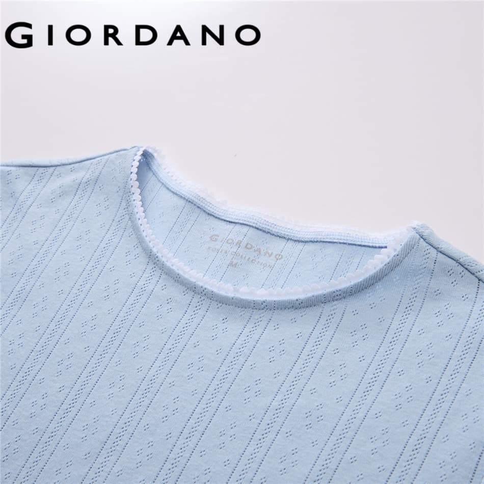 GIORDANO เสื้อยืดผู้หญิง Women's Cotton Regular Tee 05326559 รูปที่ 4