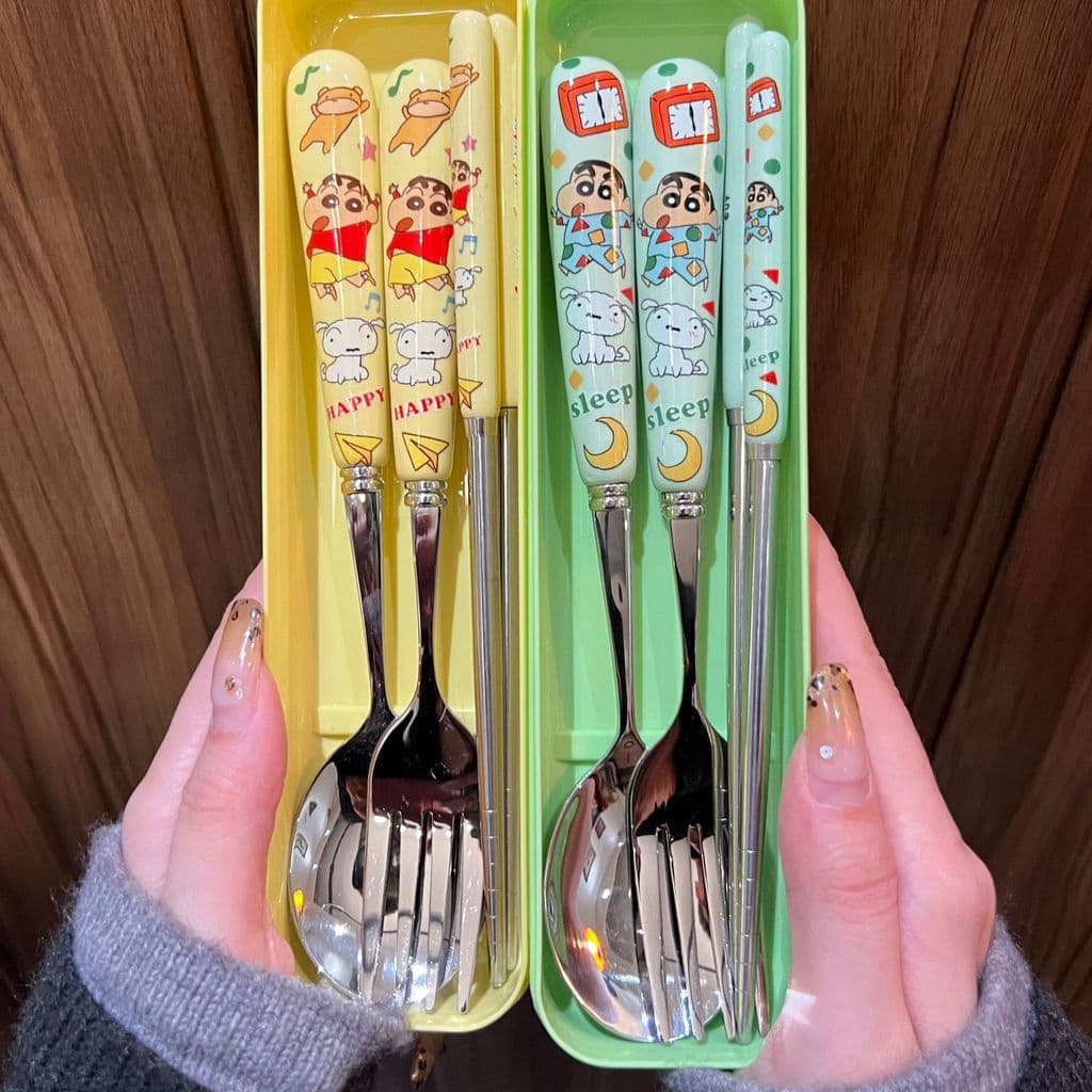 ชุดช้อนส้อมและตะเกียบสแตนเลสลาย Crayon Shin-chan สำหรับนักเรียน พกพาสะดวก พร้อมกล่อง TH รูปที่ 3