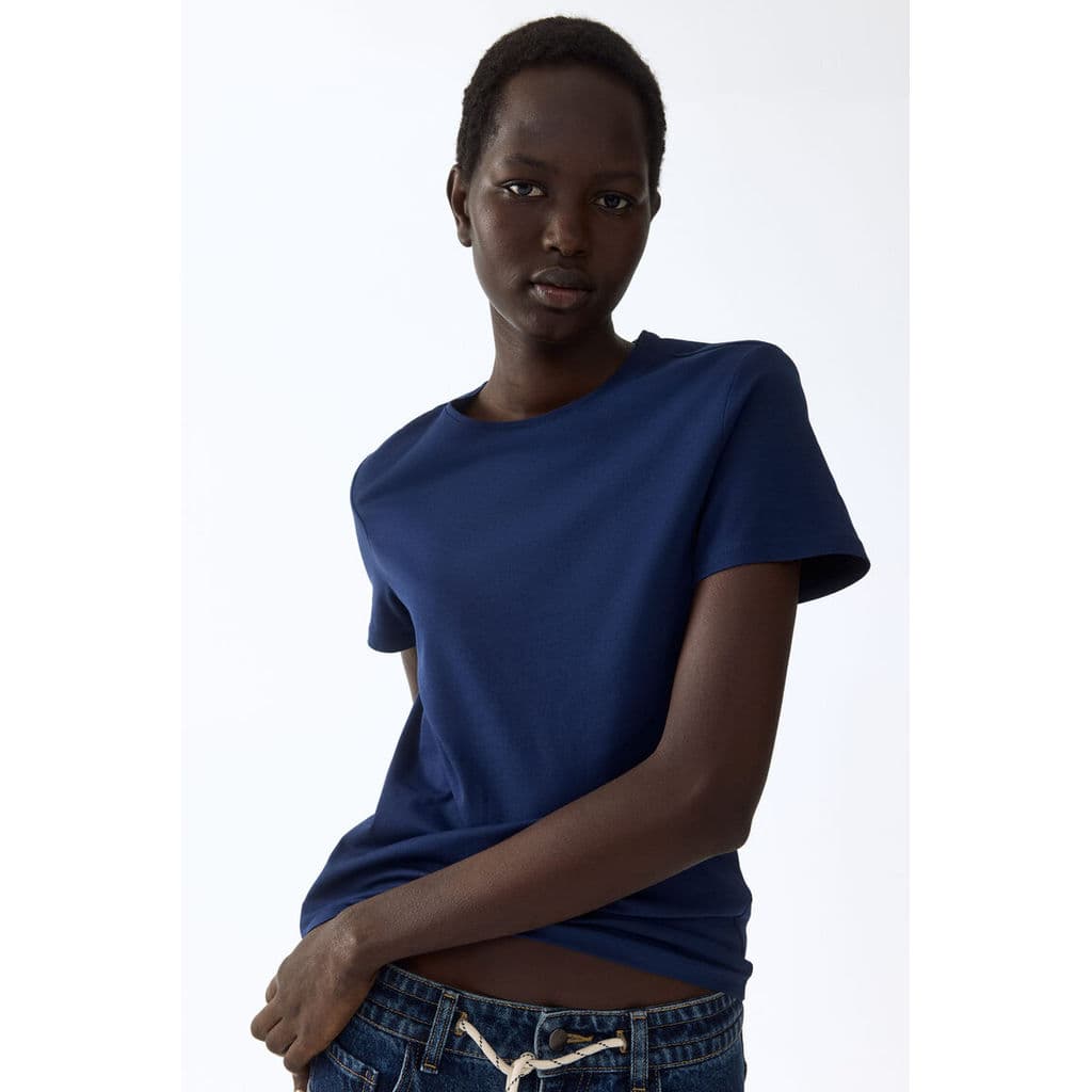 H&M เสื้อยืดฟิตติ้ง Women Fitted T-shirt 1260200_9 รูปที่ 4