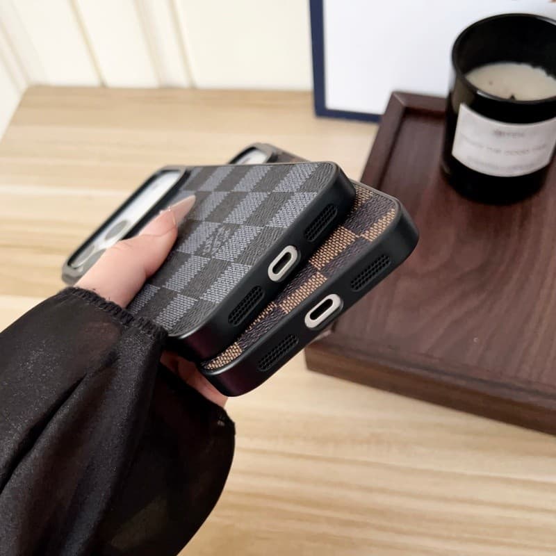 ป้ายแบรนด์ใหญ่คลาสสิก เคสไอโฟน 17 pro max 16 pro max 15 pro max เคส iphone 16 17 15 case เคสไอโฟน 16 pro 17 pro 15 pro 16 plus 15 plus เคสโทรศัพท์ กันกระแทก หนัง รูปที่ 9
