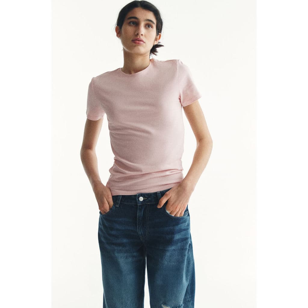 H&M เสื้อยืดฟิตติ้ง Women Fitted T-shirt 1260200_9 รูปที่ 6