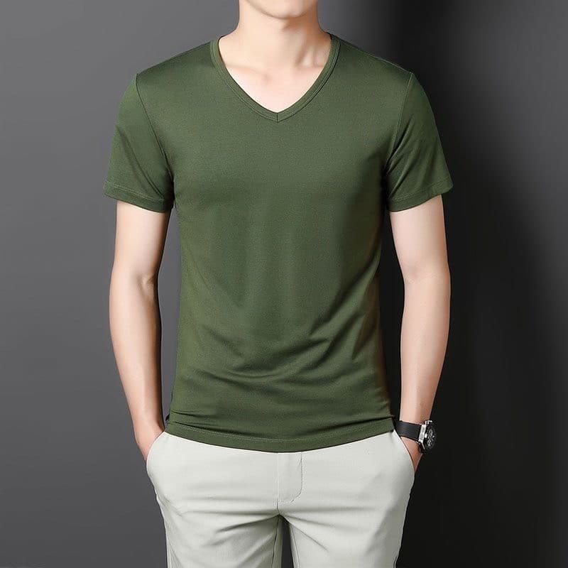 เสื้อยืดแขนสั้นผู้ชาย แบบคอวีบาง สไตล์ลำลอง สีทึบ ทรงกระโปรงสั้น รูปที่ 6