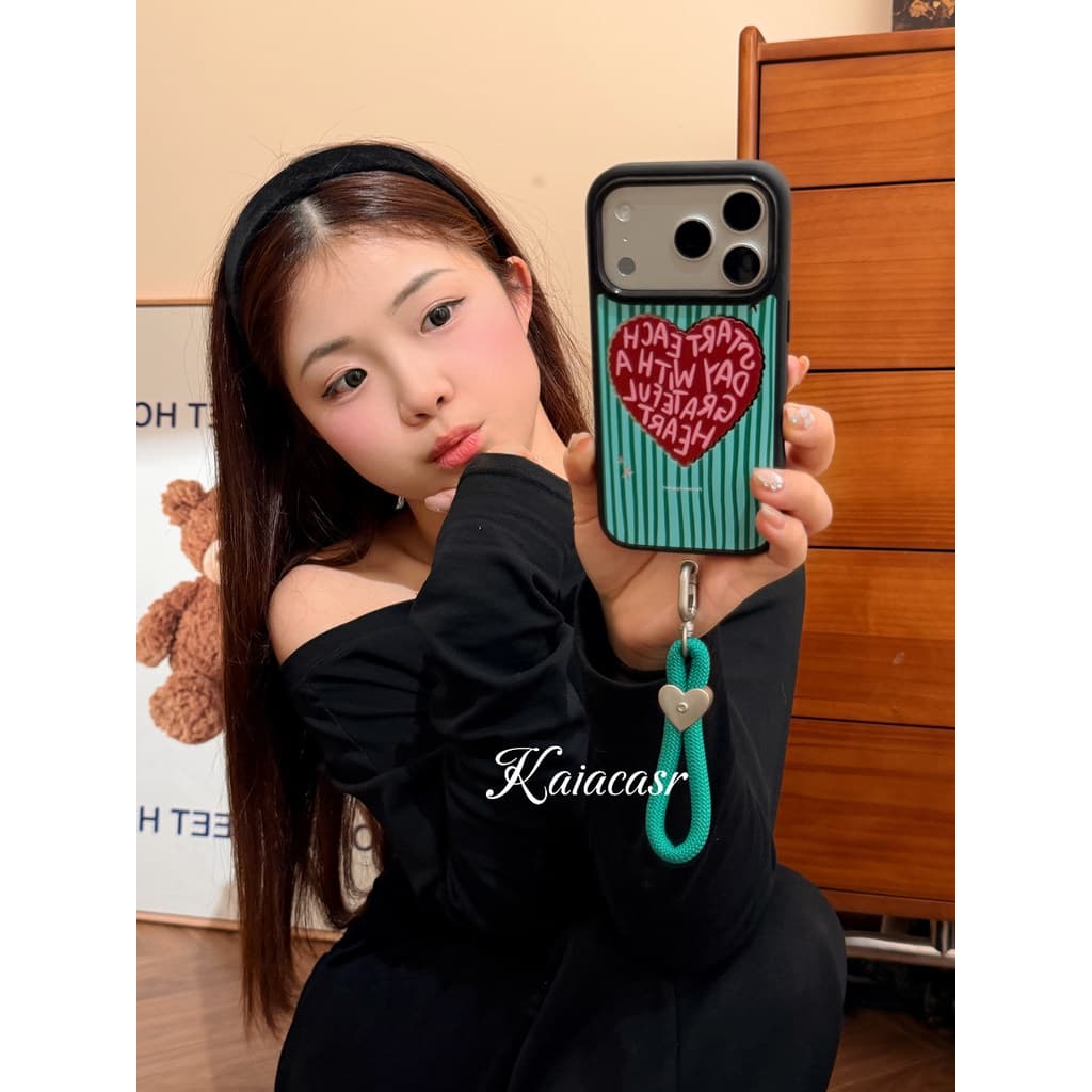 Huiwanju สีทึบลายหัวใจรักสําหรับ iPhone17promax เคสโทรศัพท์ ip16pro/13 หญิง 14pro พร้อมเชือกเส้นเล็ก 15pro รวมทุกอย่างทนต่อการตก 12 รูปที่ 3