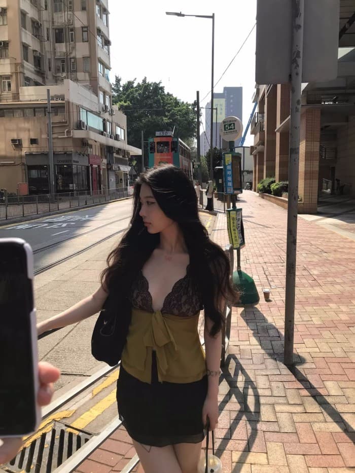 ขิงลูกไม้เย็บโบว์ยกทรงผู้หญิงฤดูร้อนสไตล์ใหม่เอวแคบด้านในด้านบน รูปที่ 2