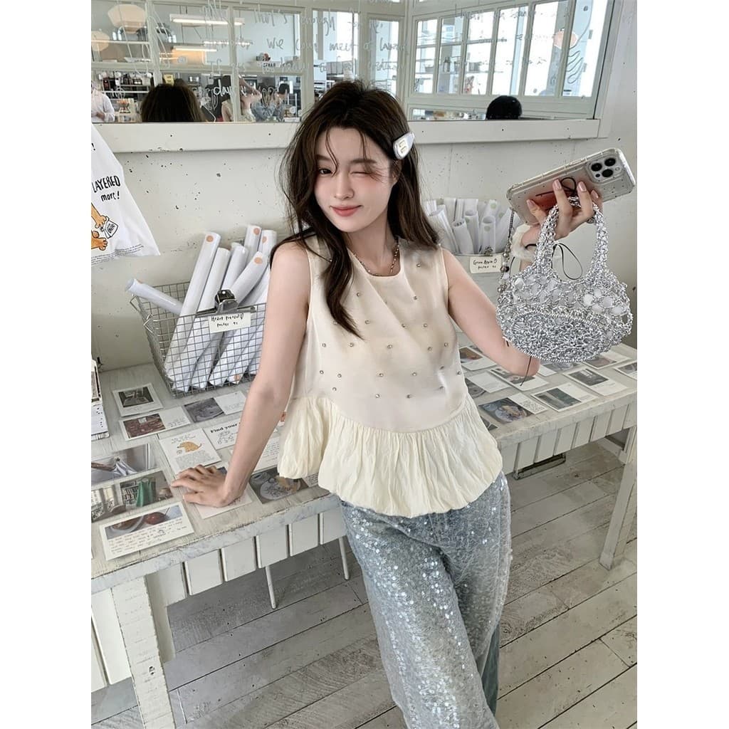 Vogue เสื้อกล้ามไหมพรม คอกลม ดีเทลแต่งปลายสีครีม รูปที่ 3