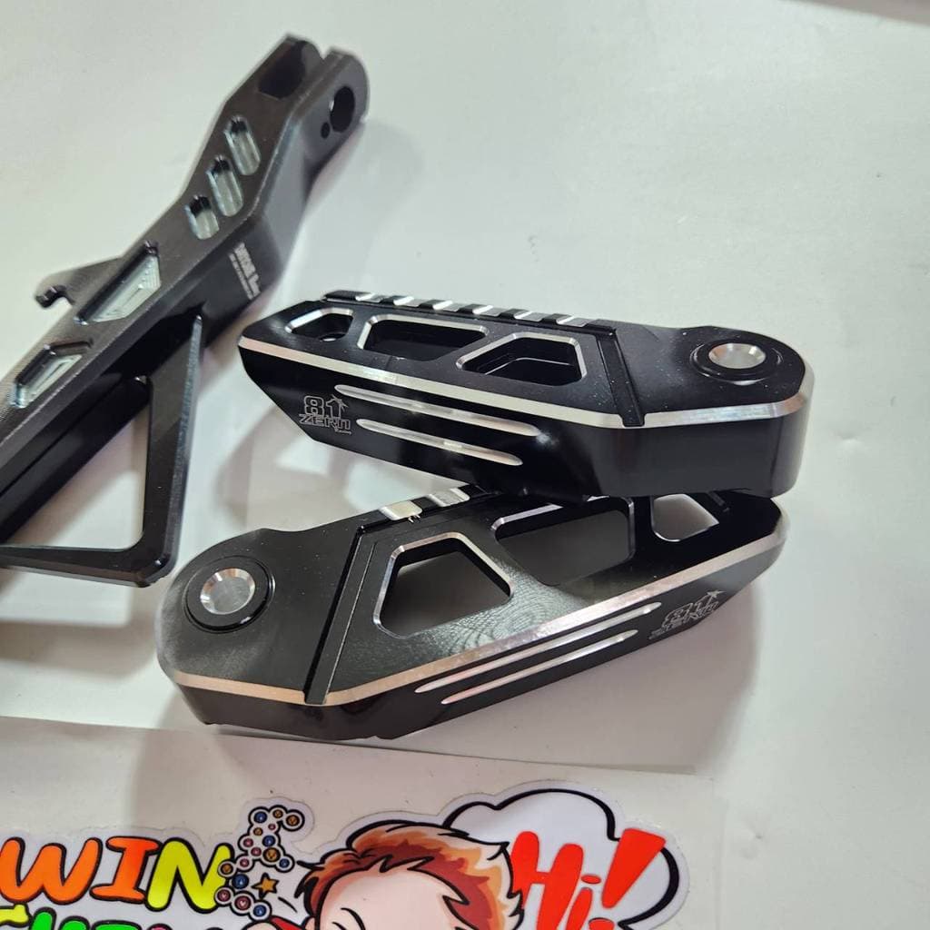 ชุด2ชิ้น DAYIONE ขาตั้ง GIORNO สีเทาตัดดำ + พักเท้าหลัง ZERN8.1 เทาตัดดำ งานCNC รูปที่ 2