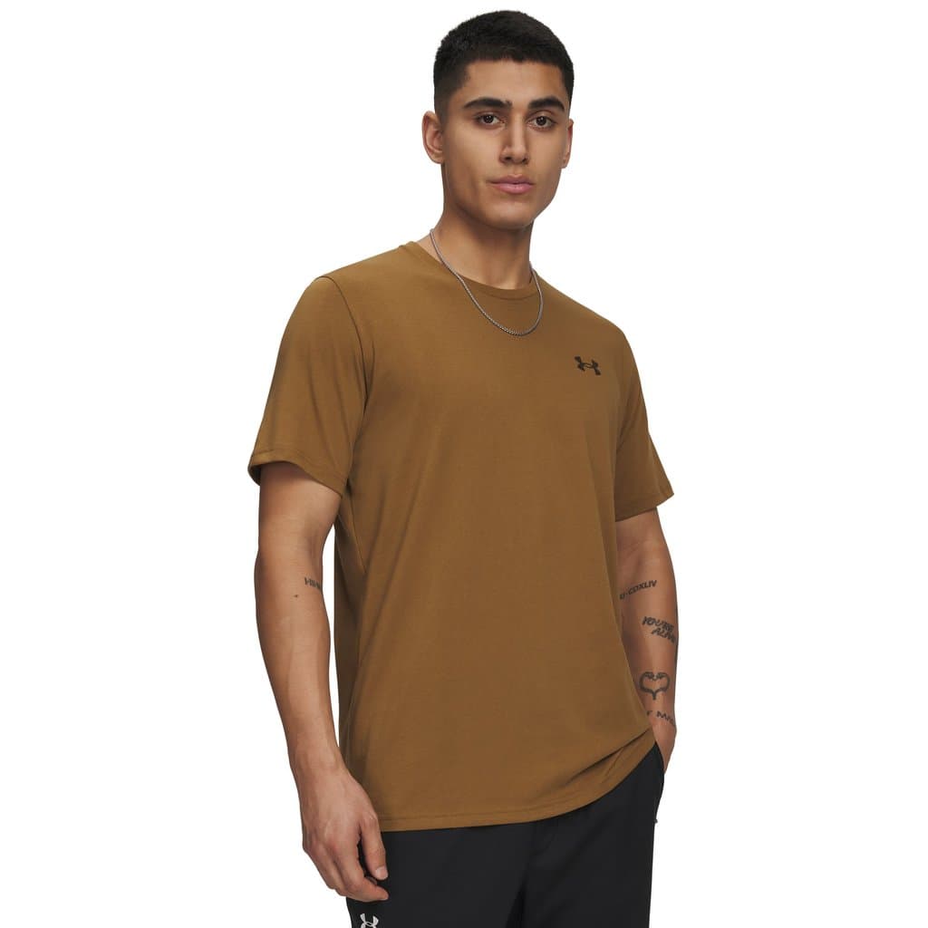 Under Armour เสื้อยืดสำหรับผู้ชาย UA Left Chest Lockup รูปที่ 2