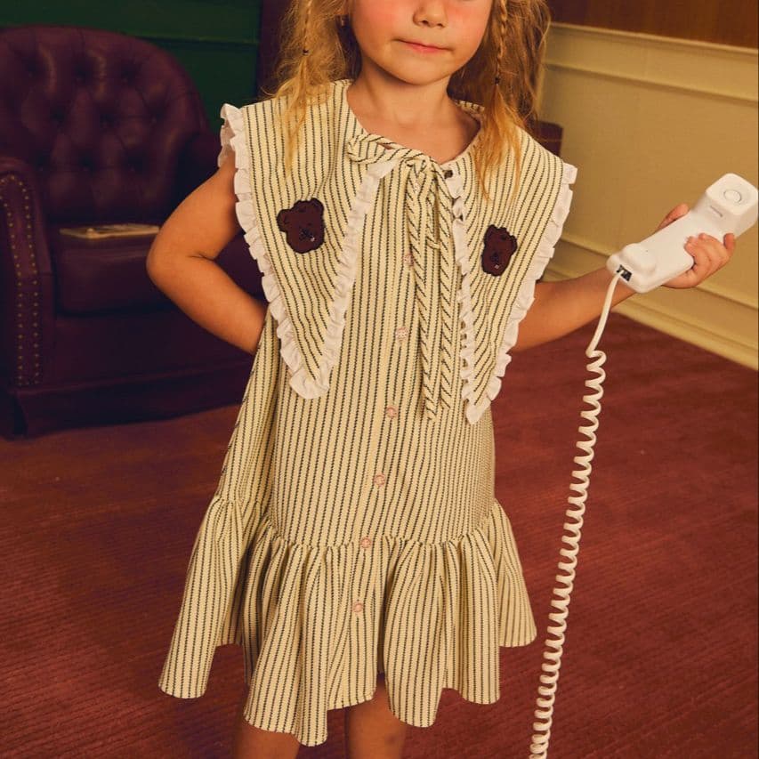 lookbookpetite pommie dress ชุดเดรสเด็ก ลายน้องหมี benny สี black and white stripe รูปที่ 4
