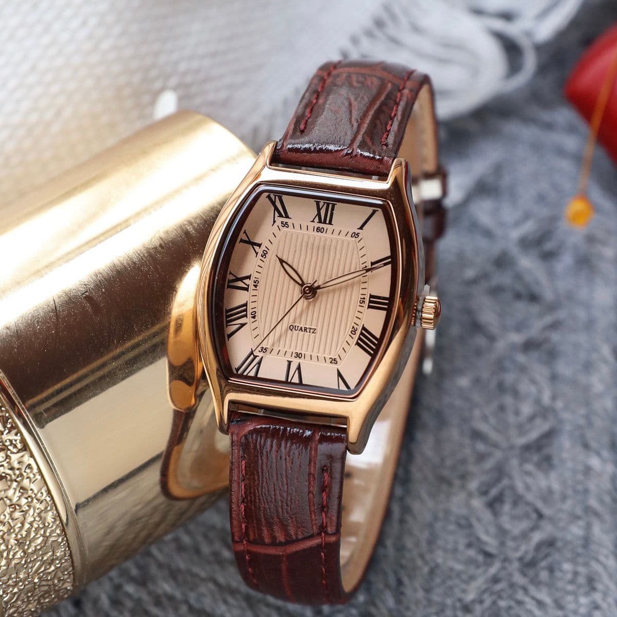 นาฬิกาผู้หญิงสไตล์ทันสมัย | สายนาฬิกาหนังสีน้ำตาล Retro ควอตซ์ Reloj รูปที่ 7