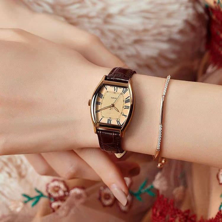 นาฬิกาผู้หญิงสไตล์ทันสมัย | สายนาฬิกาหนังสีน้ำตาล Retro ควอตซ์ Reloj รูปที่ 4