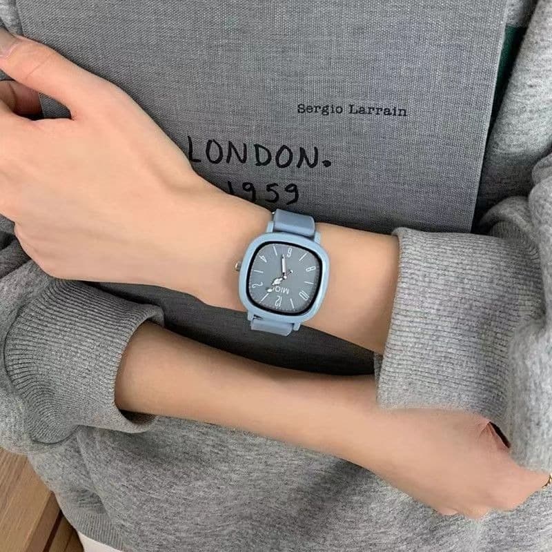 นาฬิกาควอตซ์สีเจลลี่พร้อมเคสทรงสี่เหลี่ยมและเครื่องชั่งดิจิตอลสําหรับผู้หญิงสไตล์กระโหลก รูปที่ 3