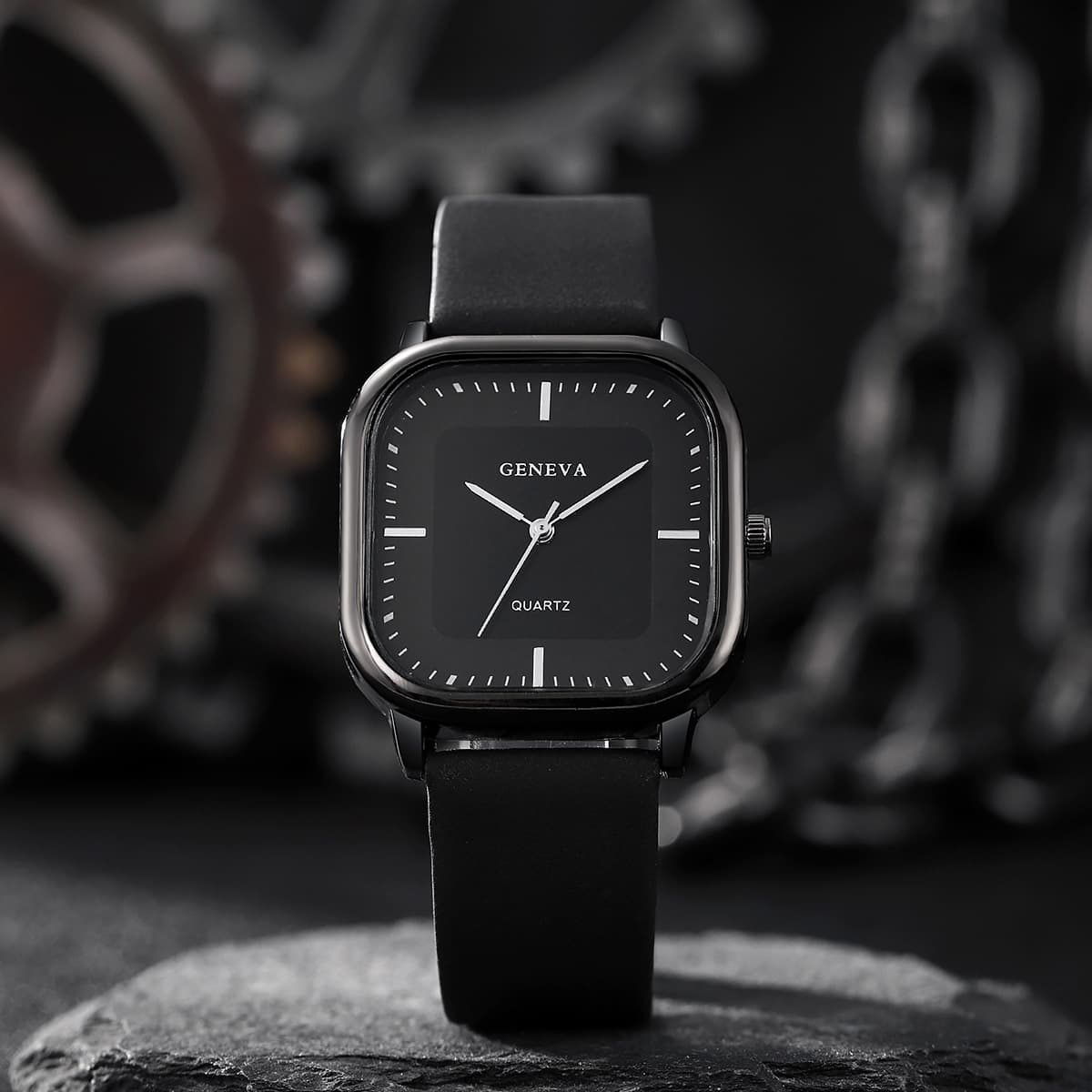 นาฬิกาข้อมือผู้ชาย Black Square Dial Quartz สําหรับผู้ชายพร้อม Leather Band Simple Business Style รูปที่ 3