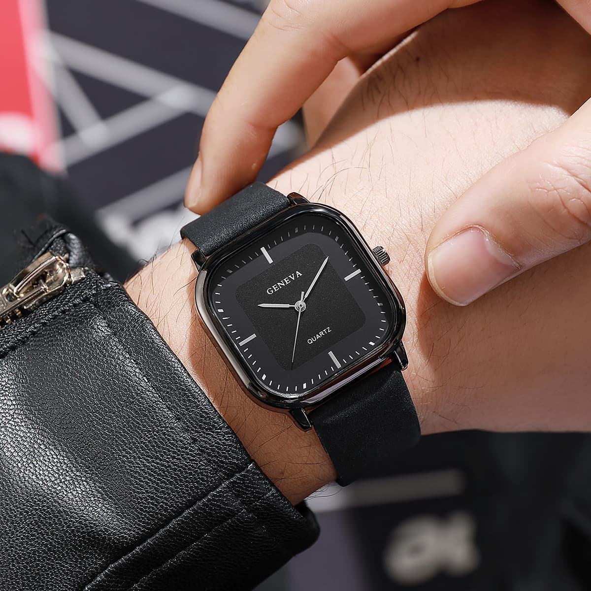 นาฬิกาข้อมือผู้ชาย Black Square Dial Quartz สําหรับผู้ชายพร้อม Leather Band Simple Business Style รูปที่ 4