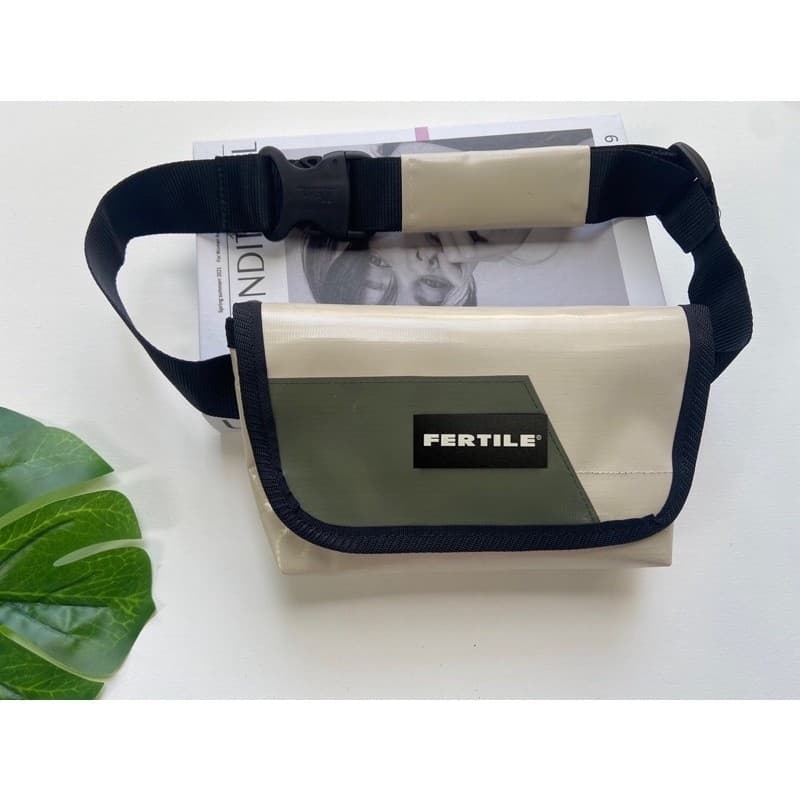 กระเป๋าผ้าใบวินเทจ กระเป๋าคาดอกผู้ชาย กันน้ำได้ 100% ฟรีดันทรง มีหลายสี กระเป๋าสะพายข้าง รูปที่ 4