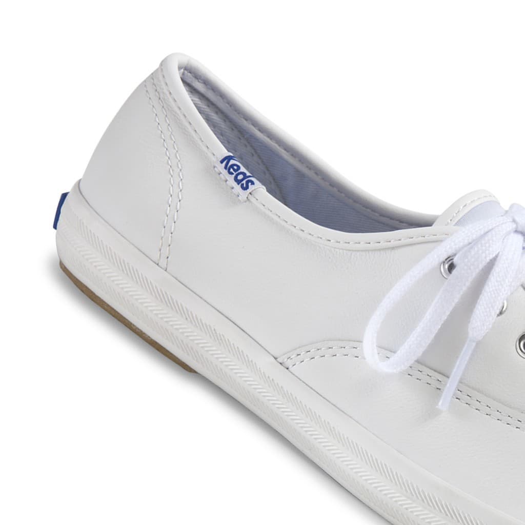 KEDS รองเท้าผ้าใบหนัง แบบผูกเชือก รุ่น CHAMPION CORE LEATHER สีขาว รูปที่ 3