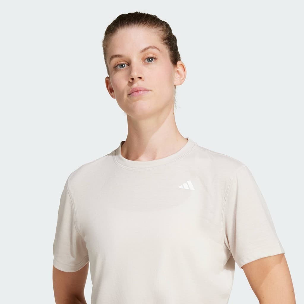 adidas Gym & Training เสื้อยืดออกกำลังกายทรงบ็อกซี Train Essentials ผู้หญิง สีเบจ JE6169 รูปที่ 5