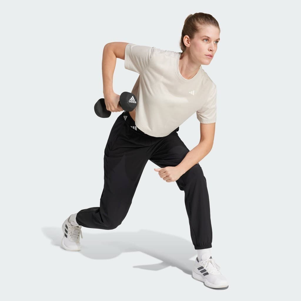 adidas Gym & Training เสื้อยืดออกกำลังกายทรงบ็อกซี Train Essentials ผู้หญิง สีเบจ JE6169 รูปที่ 3
