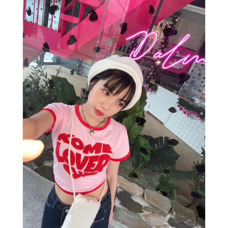 kome.offi เสื้อยืดปักขนหัวใจ รุ่น KOME LOVER CLUB รูปที่ 6