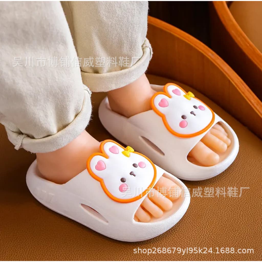 YDR036 รองเท้าแตะสำหรับเด็ก การ์ตูนกระต่ายน่ารัก ด้านล่างนุ่มลื่น สบาย รูปที่ 4