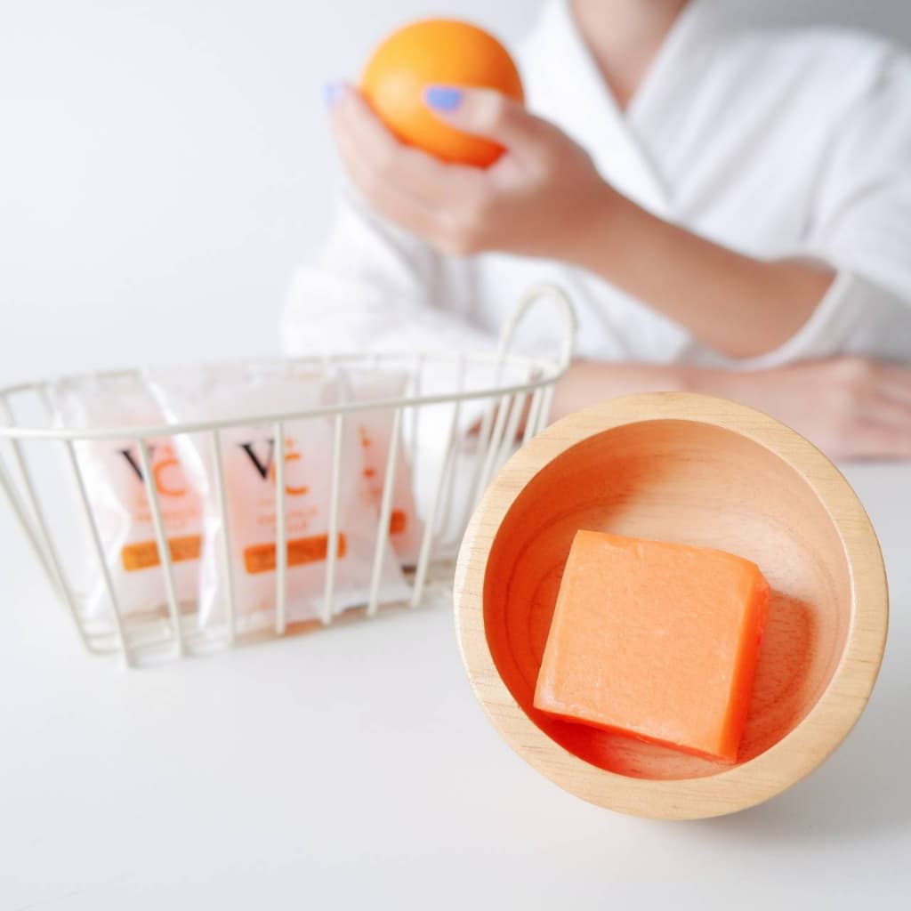 สบู่ล้างหน้า สบู่ส้ม Oraage soap VC+By juju ผิวขาวกระจ่างใส ลดเลือนรอยด่างดำ สีผิวสม่ำเสมอ รูปที่ 4