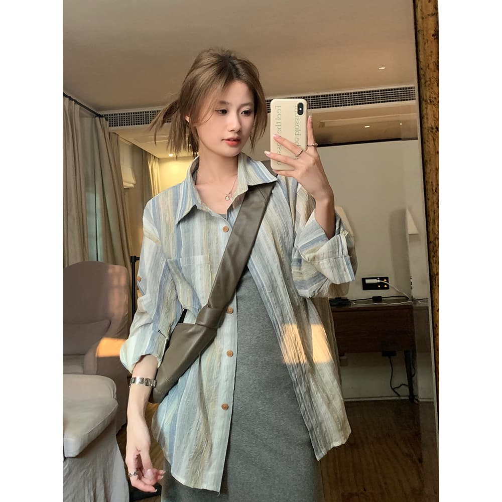 ล้างสต็อก PBB2006 เสื้อเชิ้ตลายทางคอปกแขนยาวผู้หญิง oversize เสื้อแฟชั่นเกาหลีวินเทจ ผ้านิ่มมาก รูปที่ 1