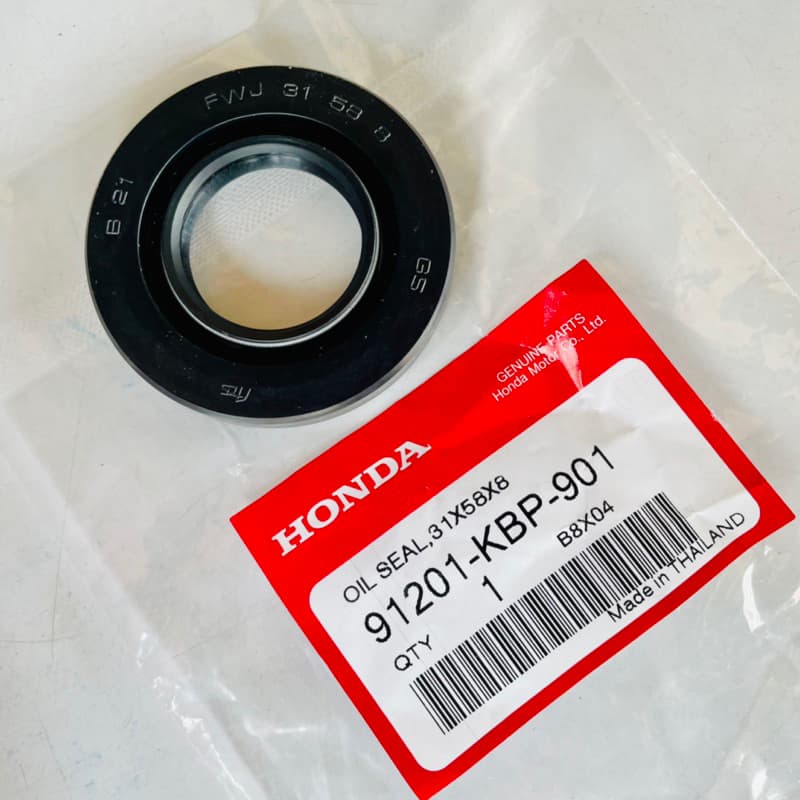 HONDA ซีลข้อเหวี่ยง ข้างขวา , ซีลข้อขวา แท้ แดช , แด๊ช DASH ขนาด 31-58-8 รหัสสินค้า 91201-KBP-901 รูปที่ 1