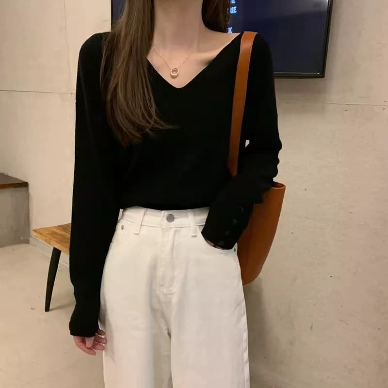 DODO* *เสื้อแขนยาวคอวี สีพื้นเรียบง่าย ติดกระดุมตรงแขน ใส่สวย ดูหร รูปที่ 8