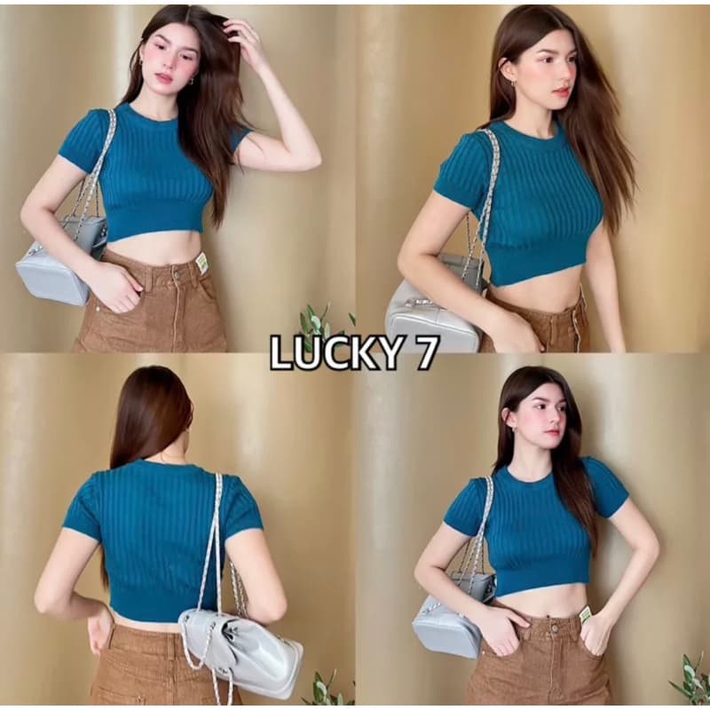 * เสื้อครอปท็อป คอกลมแขนสั้น เนื้อไหมพรม ทรงผ้าร่องเข้ารูปช่วงเอว * รูปที่ 1
